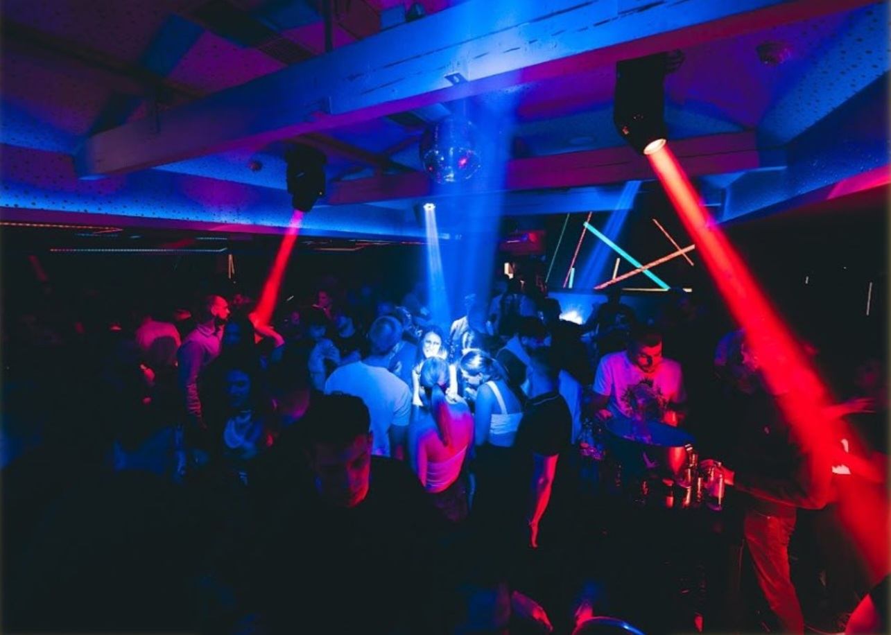 BBS klub – light i video oprema Studio Event
